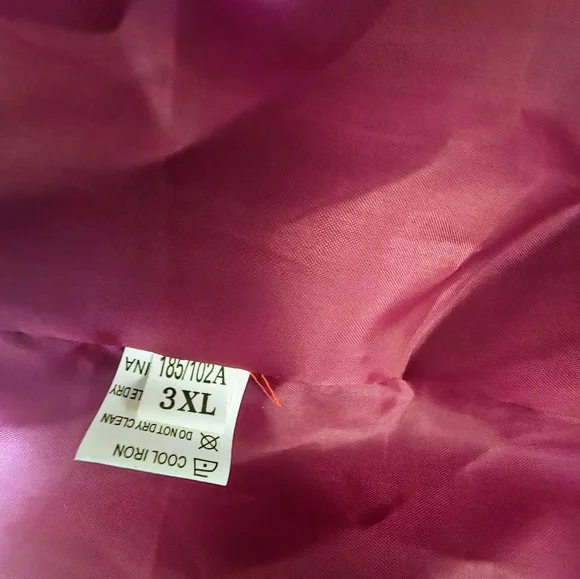 Beautiful Exquisitely Made Cape - Picture 2 of 2